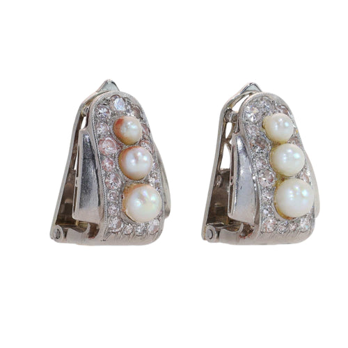 Boucles d'oreilles clips en platine, perles et diamants 58 Facettes 26177-0183