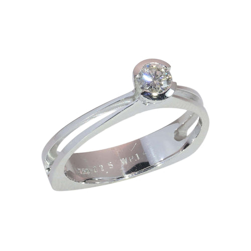 53 Bague solitaire circa 1970 en or blanc 18K et diamant 58 Facettes 26232-0163