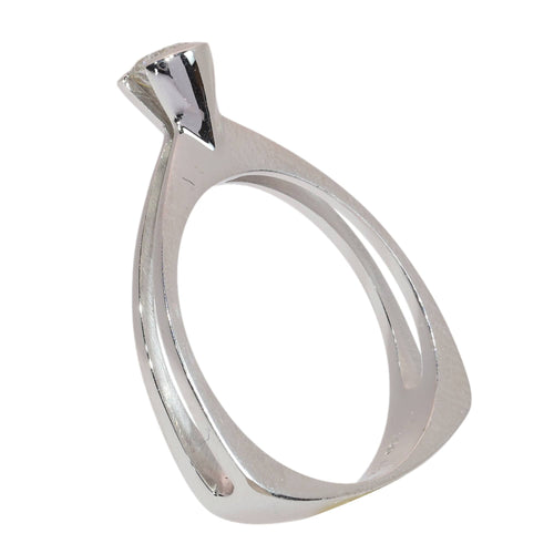 53 Bague solitaire circa 1970 en or blanc 18K et diamant 58 Facettes 26232-0163