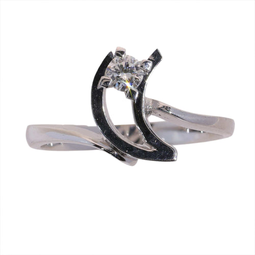 53 Vers 1970 - Bague moderniste en or blanc 18K et diamant 58 Facettes 26232-0179
