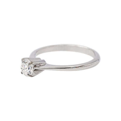 47 Bague solitaire en or blanc et diamant 58 Facettes 5898455RV