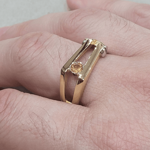 65 Bague en or 18k et saphir orange 58 Facettes S405