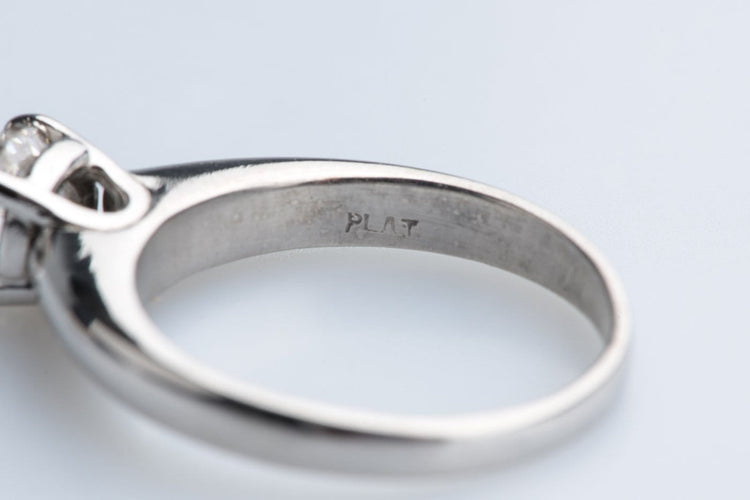 50.5 Bague solitaire en platine avec diamant 0,80 ct H VS2 58 Facettes SOLDCC1531-107
