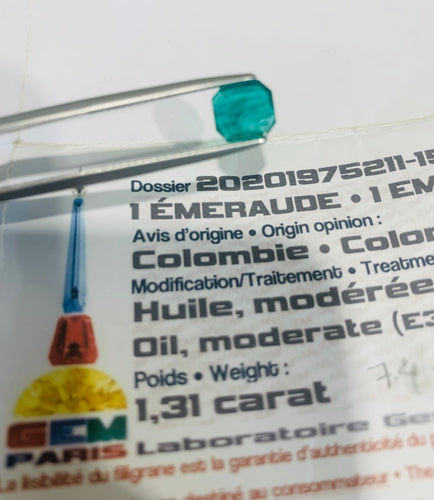 Émeraude colombienne - Pierre taillée 1,31 ct à pans coupés 58 Facettes P153