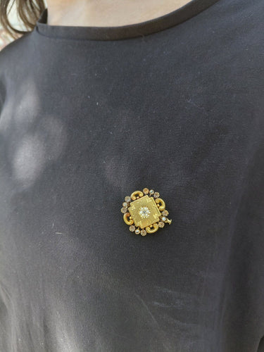 Broche en or rose, perles et diamants 58 Facettes 1812609