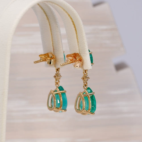 Boucles d'oreilles pendantes en or jaune 14 ct, émeraudes et diamants 58 Facettes E0041