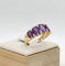 Bague 54 Bague bandeau en or jaune, améthystes et diamants 58 Facettes 239