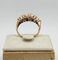 Bague 54 Bague bandeau en or jaune, améthystes et diamants 58 Facettes 239