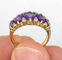 Bague 54 Bague bandeau en or jaune, améthystes et diamants 58 Facettes 239