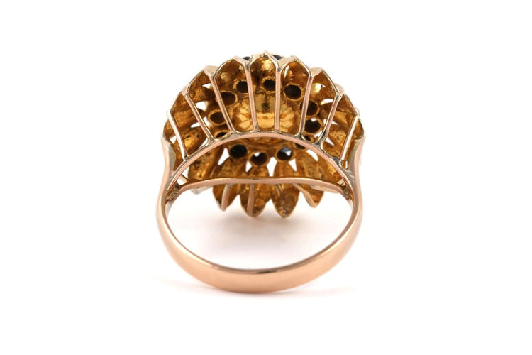 56 Bague années 50 en or jaune, perle et saphirs 58 Facettes 23900