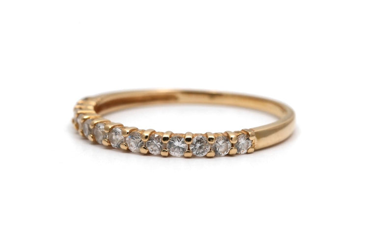 54 Bague contemporaine en or jaune 18 carats et diamants 58 Facettes B912