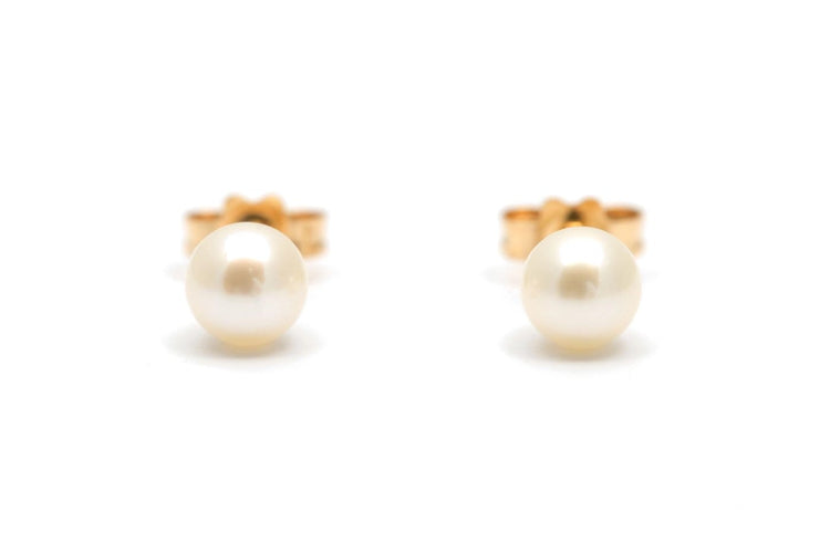 Boucles d'oreilles contemporaines en or jaune 18 carats serties de perles 58 Facettes 23993