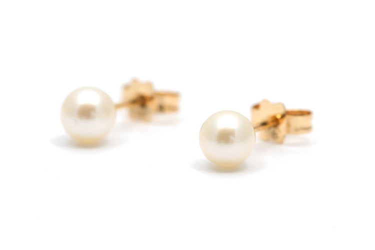 Boucles d'oreilles contemporaines en or jaune 18 carats serties de perles 58 Facettes 24016