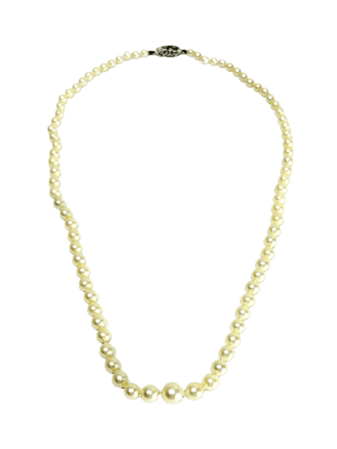 Collier de perles en or blanc et saphir