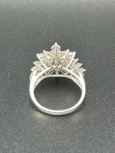 55 La Regina - Bague en or blanc 18k et 21 diamants naturels 58 Facettes ANELLO FLOWER DIAMOND