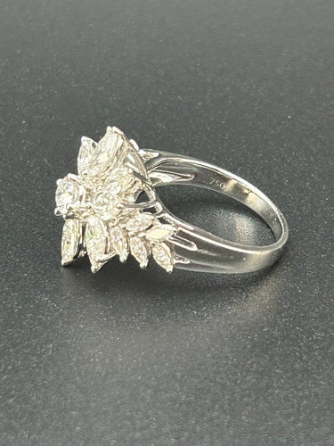 55 La Regina - Bague en or blanc 18k et 21 diamants naturels 58 Facettes ANELLO FLOWER DIAMOND