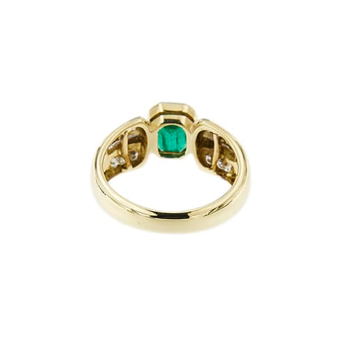 https://ledial.it/app/uploads/2026/08/40970-anello-oro-smeraldo-diamanti-brillanti-baguette_07.jpg
