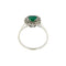 55 Bague halo en or blanc avec émeraude et diamants 58 Facettes 42673