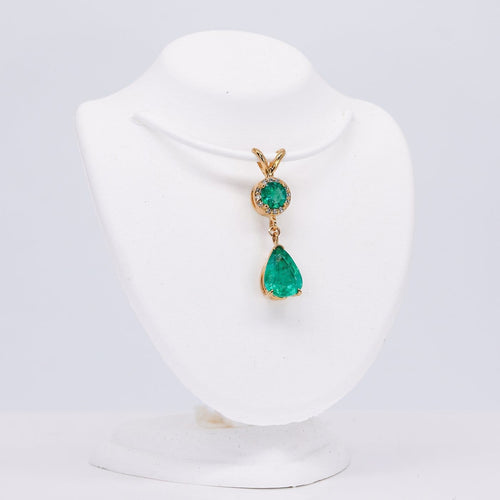 Emerald Royal Drop - Pendentif en or jaune 18 ct, émeraudes et diamants 58 Facettes P007