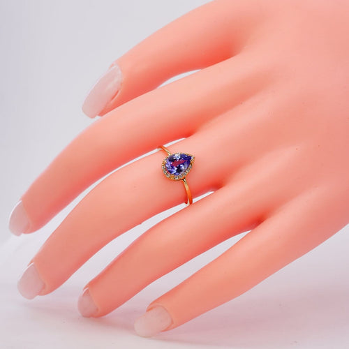 Bague 55 Bague en or jaune 18 ct, tanzanite non chauffée et diamants 58 Facettes R010