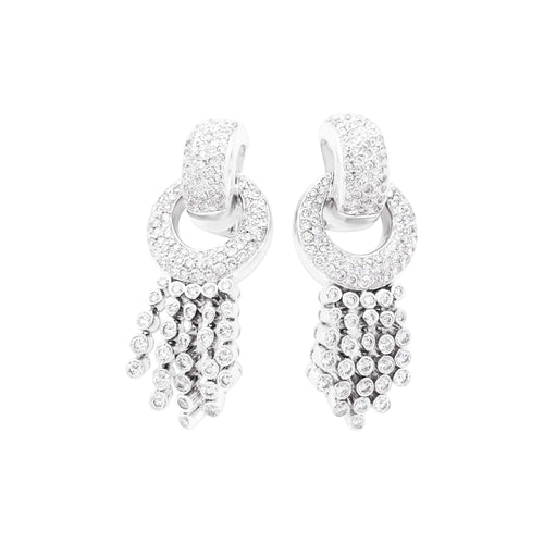 Boucles d'oreilles Boucles d'oreilles pendantes en or blanc et diamants 58 Facettes 35852