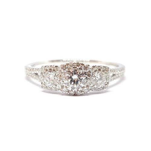 Bague 56 Bague trilogie diamants en or blanc 18 carats 58 Facettes BVP-BAG-0049