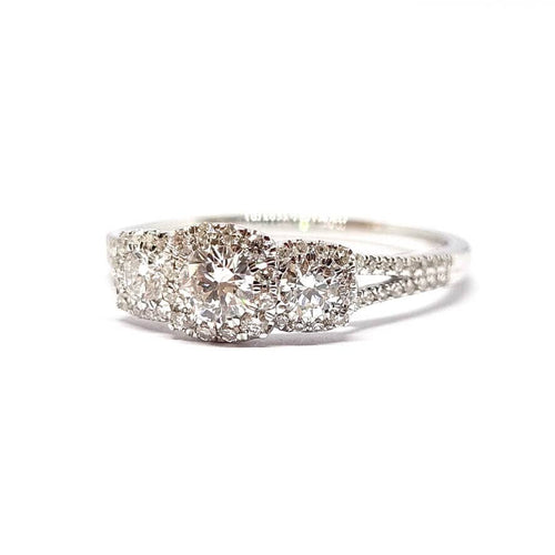 Bague 56 Bague trilogie diamants en or blanc 18 carats 58 Facettes BVP-BAG-0049