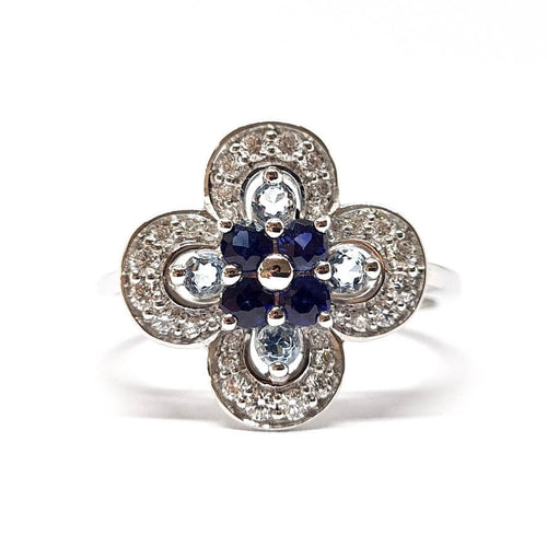 Bague 54 Bague fleur en or blanc 18 carats, saphirs, aigues-marines et diamants 58 Facettes BVP-BAG-0056