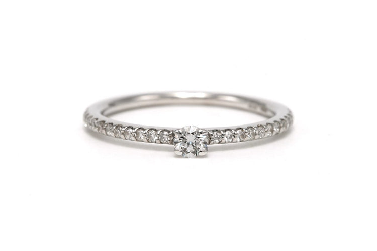 48 Bague contemporaine en or blanc 18 carats et diamants 0,31 ct 58 Facettes DEP-SAD3