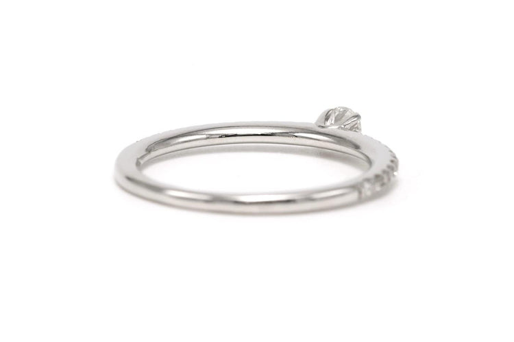 48 Bague contemporaine en or blanc 18 carats et diamants 0,31 ct 58 Facettes DEP-SAD3