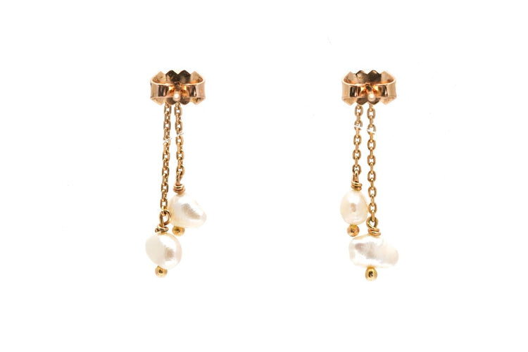 Boucles d'oreilles contemporaines en or jaune 18 carats et perles 58 Facettes 24013