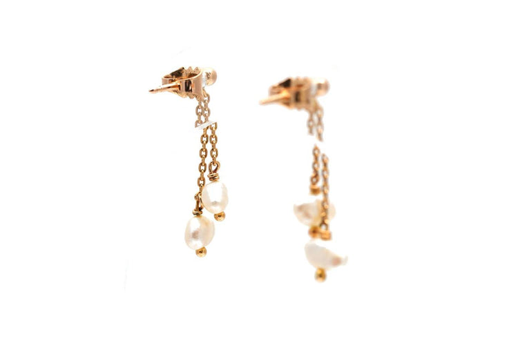 Boucles d'oreilles contemporaines en or jaune 18 carats et perles 58 Facettes 24013