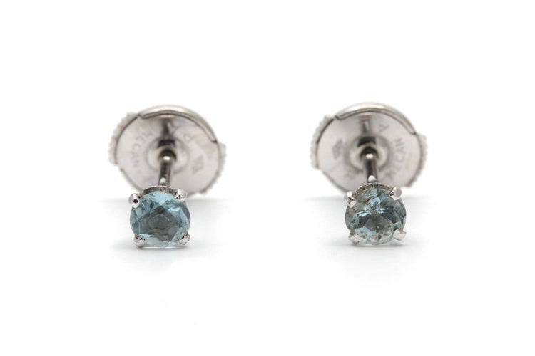 Boucles d'oreilles en or blanc 18 carats et topazes 58 Facettes 24010