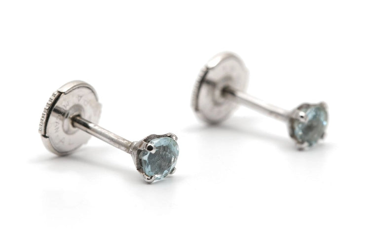 Boucles d'oreilles en or blanc 18 carats et topazes 58 Facettes 24010