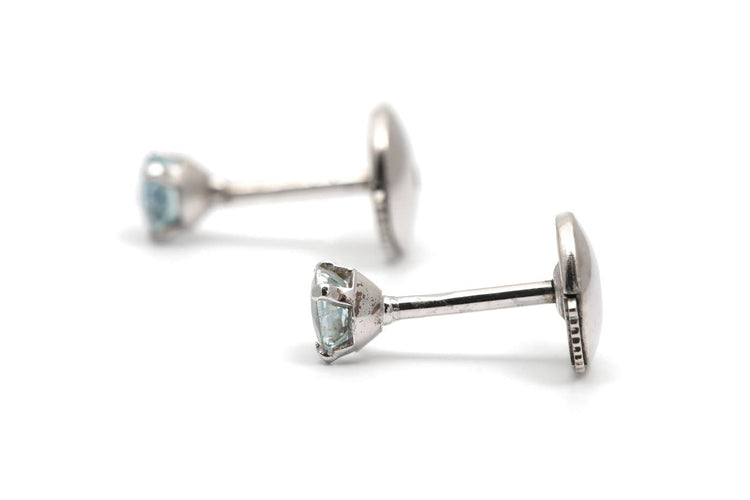 Boucles d'oreilles en or blanc 18 carats et topazes 58 Facettes 24010