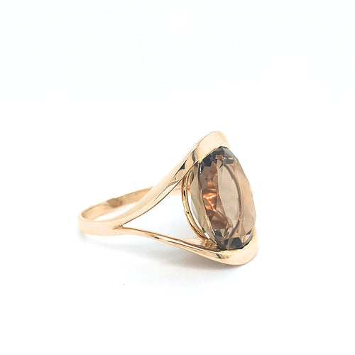54 Bague de cocktail en or jaune et quartz fumé 58 Facettes F42-1