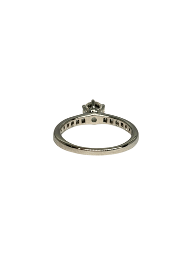 48 Tiffany & Co - Bague solitaire en platine et diamant 58 Facettes 2201