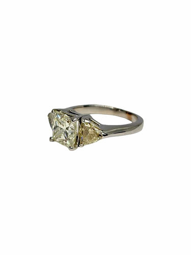 54 Bague en or blanc 18K et diamants 3,70 ct 58 Facettes 2192