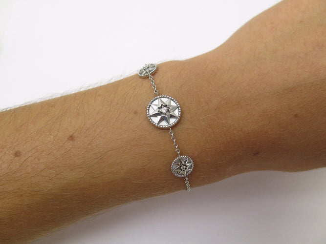 Dior Rose des Vents - Bracelet 3 motifs en or blanc, diamants et nacre 58 Facettes 276468