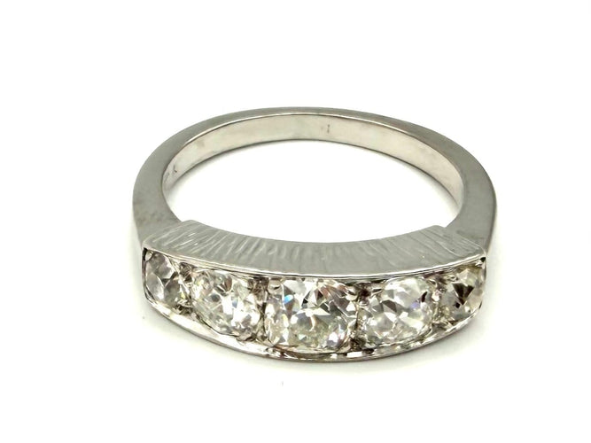 54 Jarretière - Bague en or blanc et diamants 58 Facettes VINTAGE BG