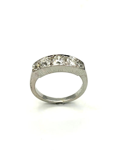 54 Jarretière - Bague en or blanc et diamants 58 Facettes VINTAGE BG