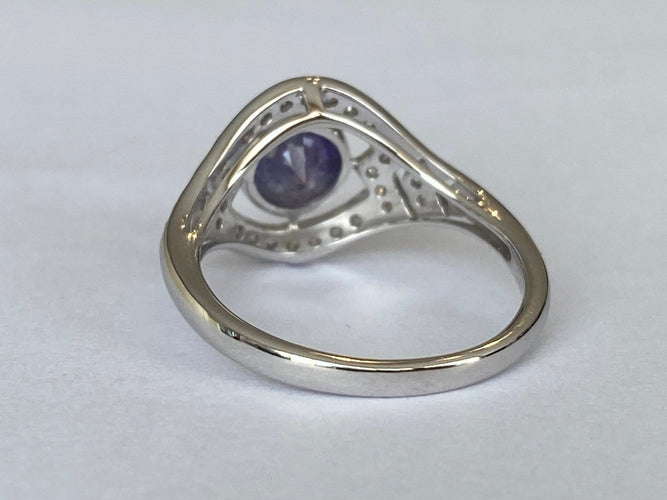 53 Bague en or blanc avec alexandrite ALGT 0,77 ct et diamants 58 Facettes ring