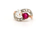 52 Art Nouveau - Bague en or jaune, rubis de synthèse et diamants 58 Facettes 22576