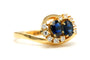 53 Bague contemporaine en or jaune 18 carats, saphirs et diamants 58 Facettes 22739