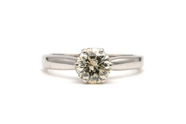 57 Bague contemporaine en or blanc et diamant taille brillant 58 Facettes 23012