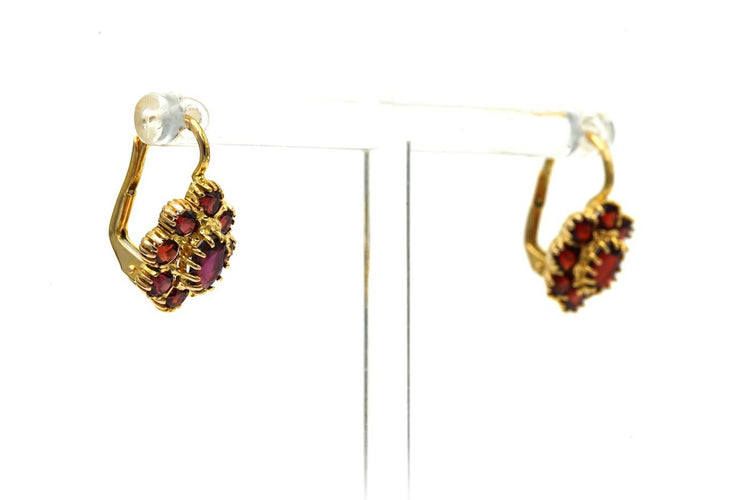 Boucles d'oreilles en or jaune 18 carats et grenats 58 Facettes 23268