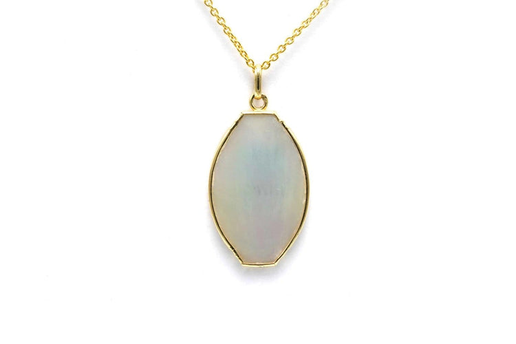 Pendentif contemporain en or jaune 18 carats et nacre 58 Facettes B812
