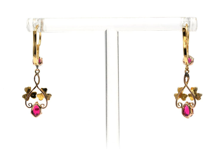 Art nouveau - Boucles d'oreilles en or jaune, rubis et perles 58 Facettes B864