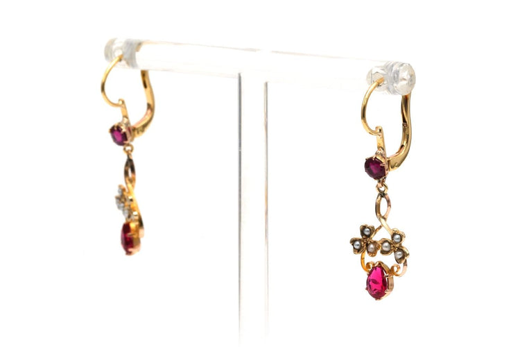 Art nouveau - Boucles d'oreilles en or jaune, rubis et perles 58 Facettes B864
