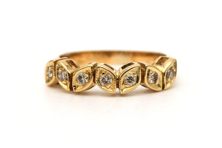 49 Bague contemporaine en or jaune et diamants 58 Facettes 23830